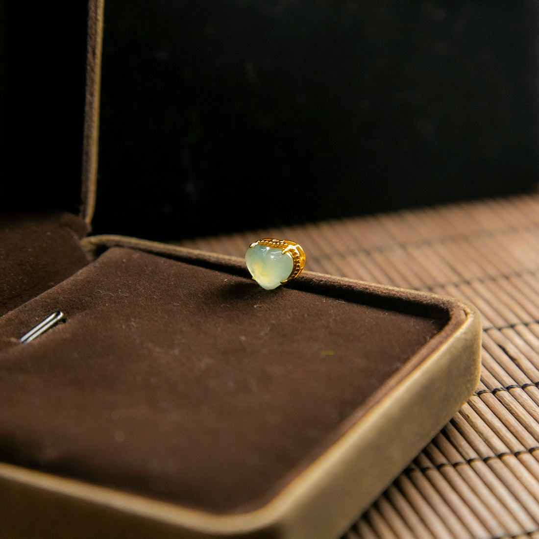 S925鑲鋯石天然緬甸翡翠冰晴底飄花心形吊墜