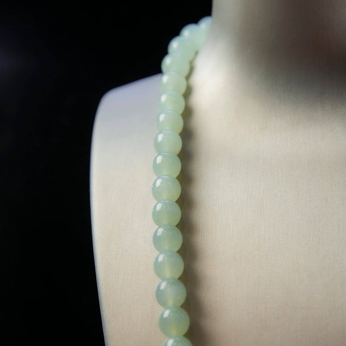 天然緬甸翡翠冰淡綠珠串