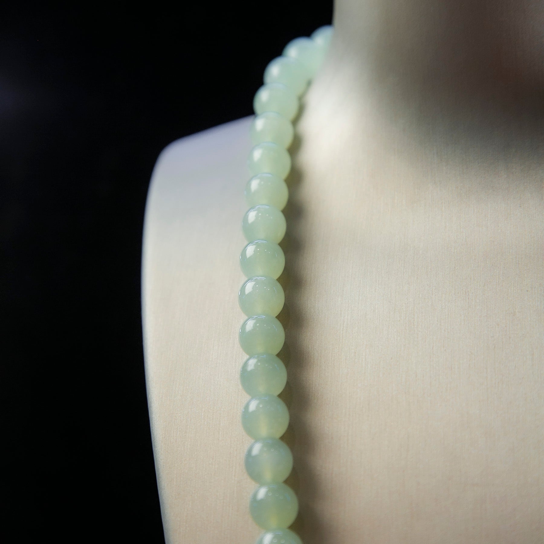 天然緬甸翡翠冰淡綠珠串