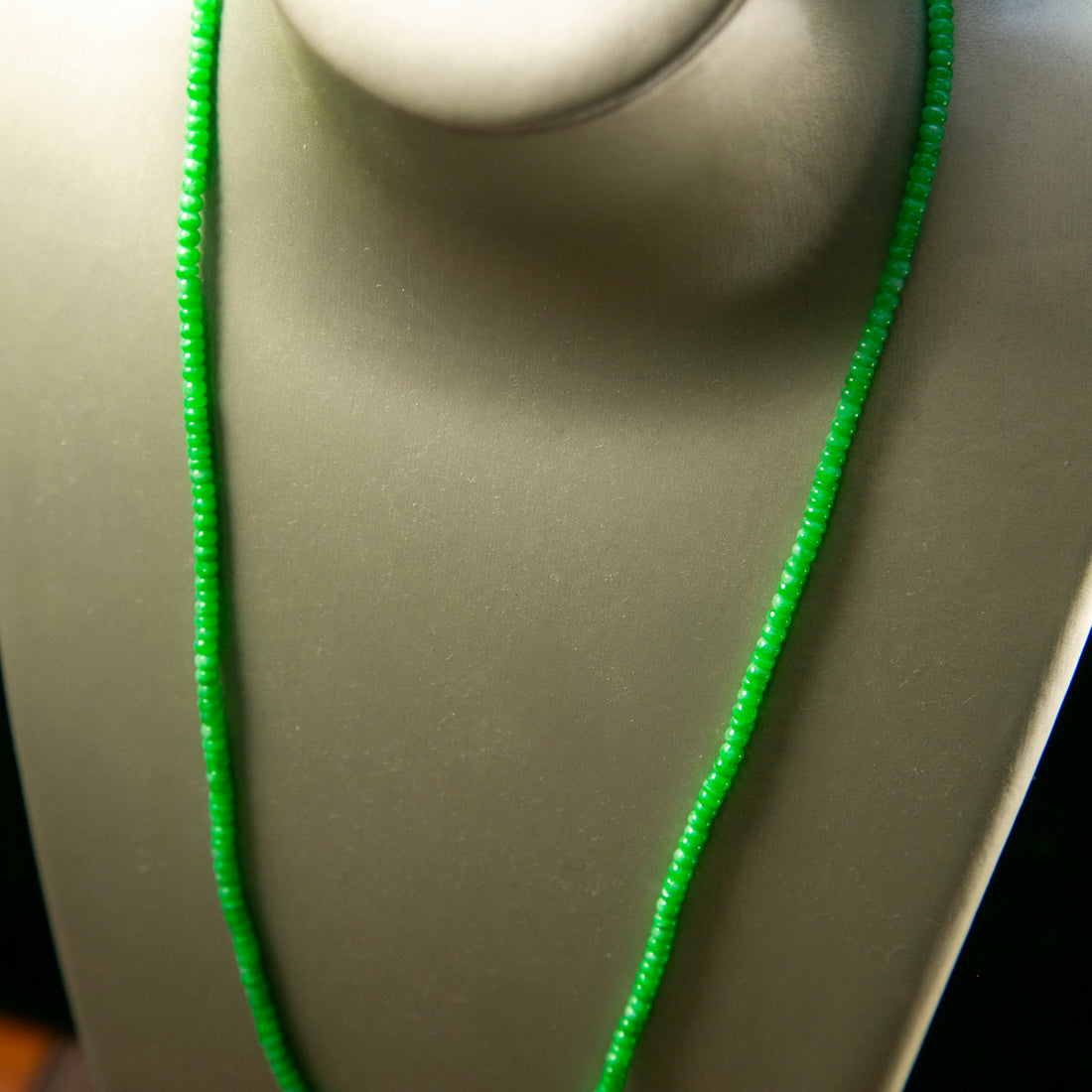 天然緬甸翡翠陽綠算子珠串頸鏈