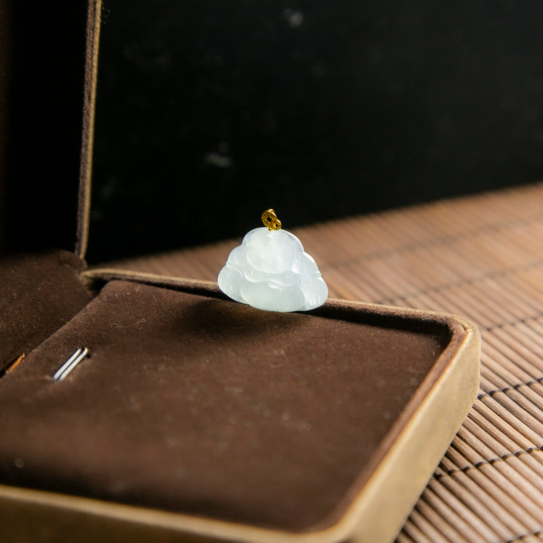 18K金天然緬甸翡翠冰淡綠笑佛吊墜