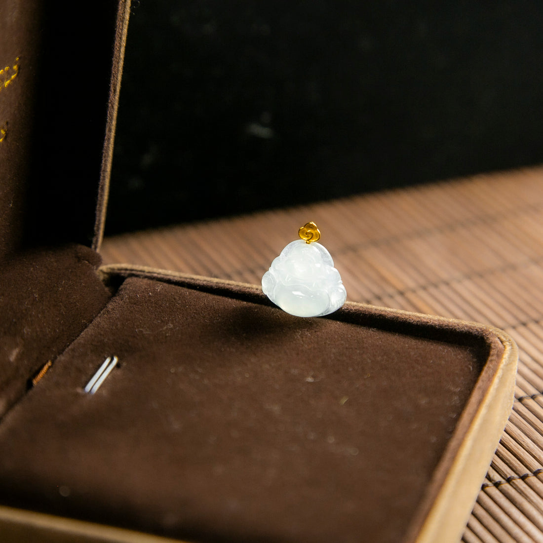 18K金天然緬甸翡翠冰淡藍綠笑佛吊墜