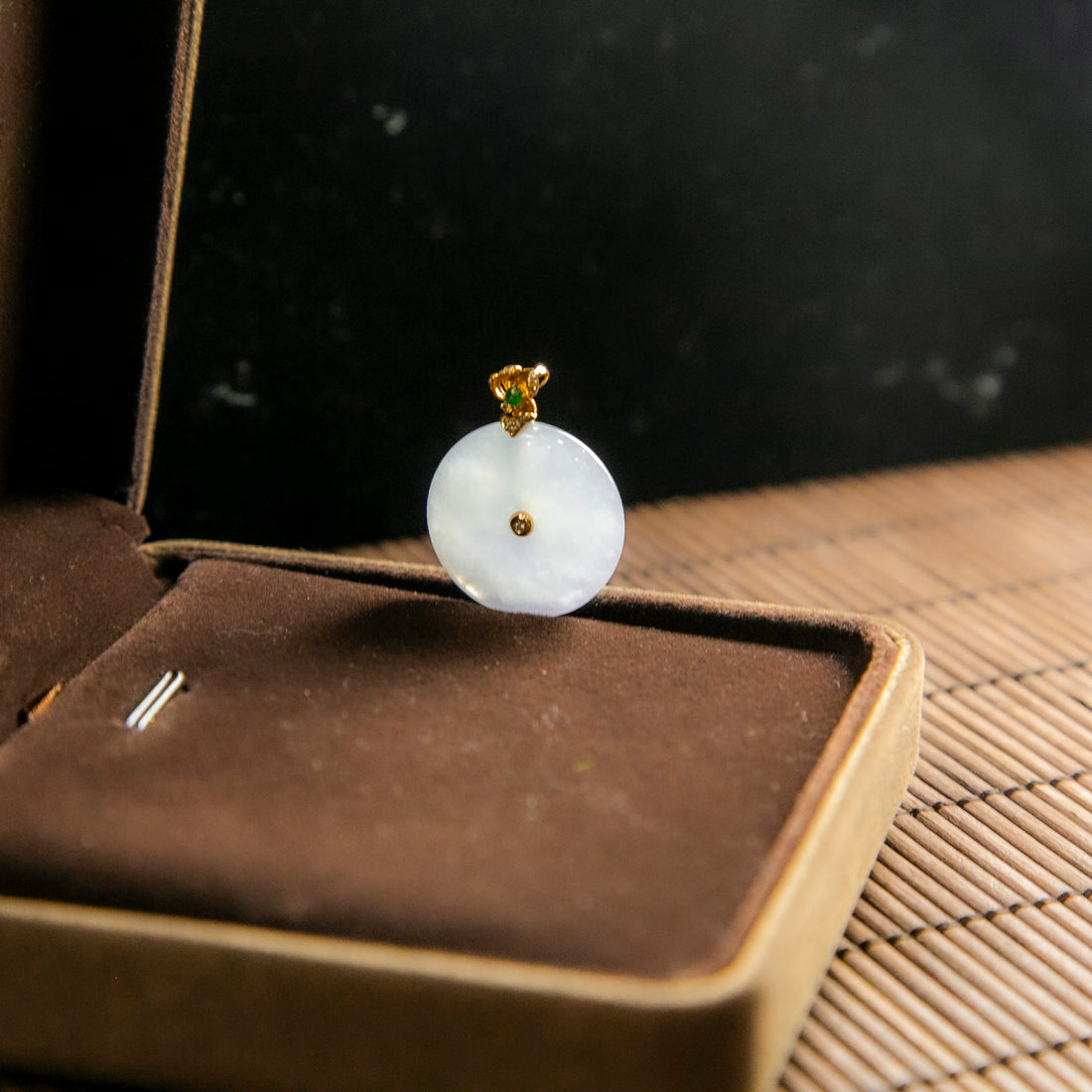 18K玫瑰金鑲鑽天然緬甸翡翠冰春彩平安扣吊墜