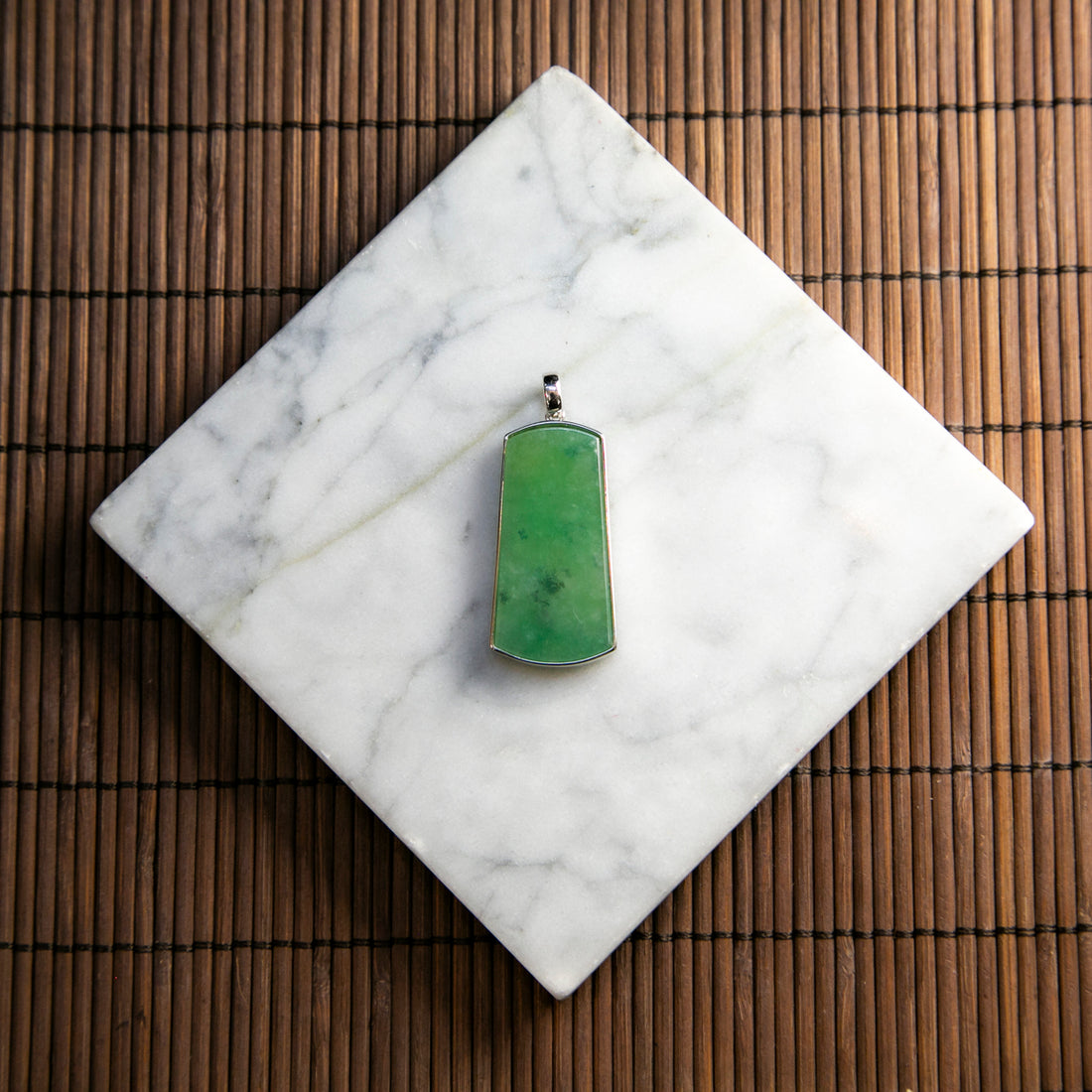 S925天然緬甸翡翠冰飄花無事牌吊飾