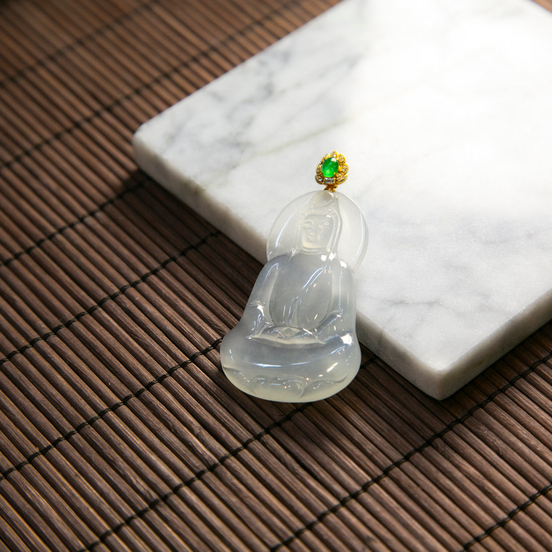 18K黃金鑲鑽天然緬甸翡翠冰白觀音吊飾