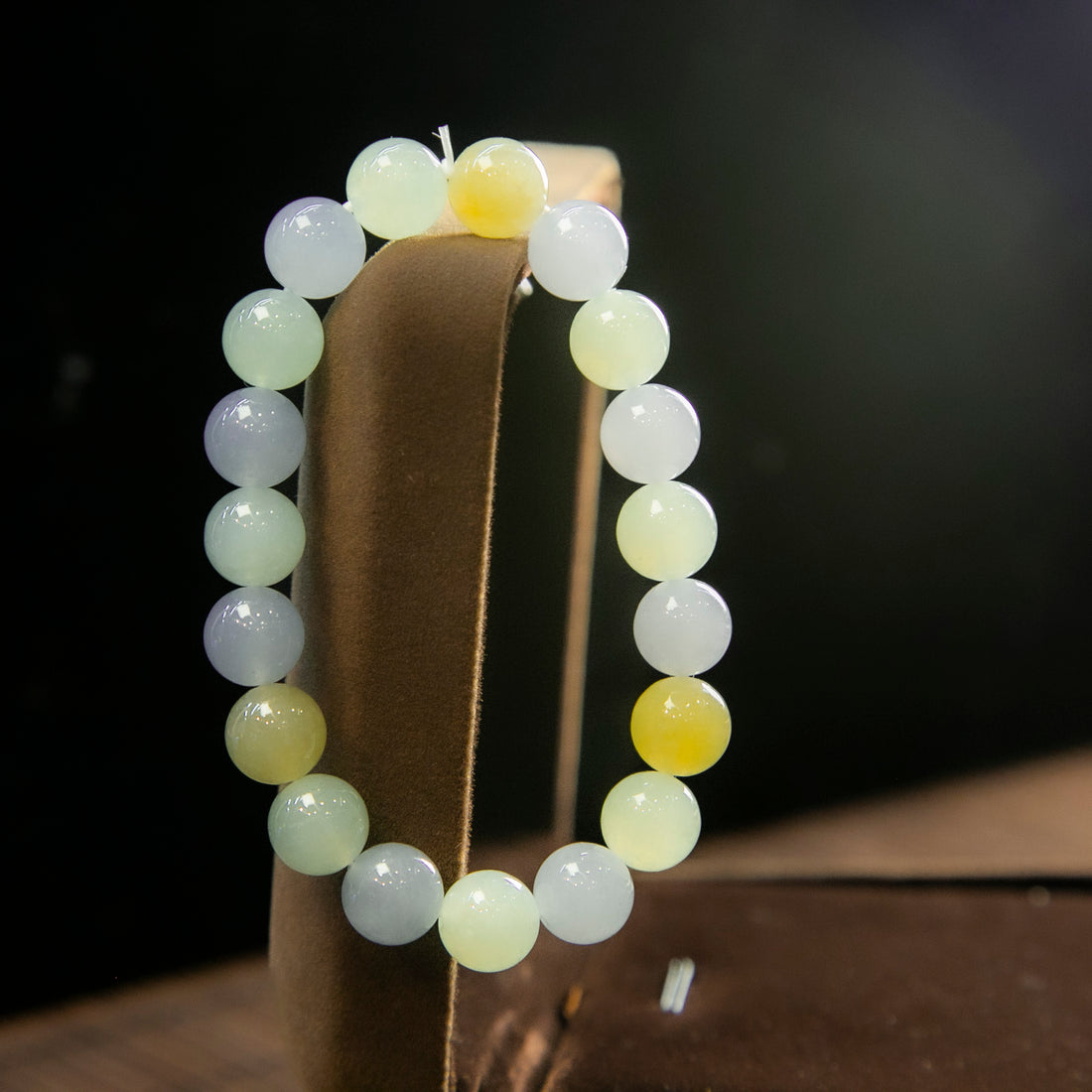 天然緬甸翡翠冰多寶手珠串