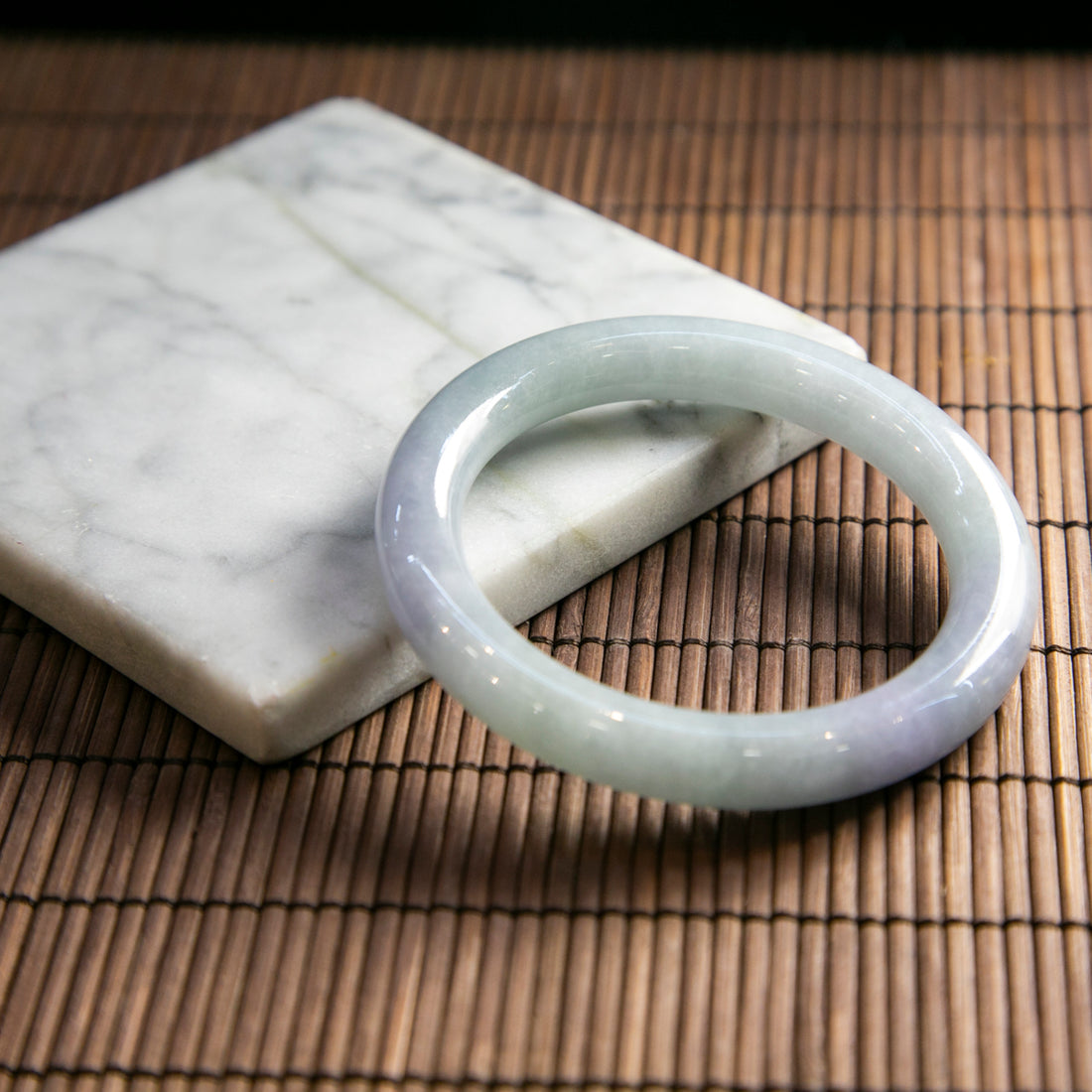 天然緬甸翡翠春彩圓條手鐲 (適合圈口 55-57)