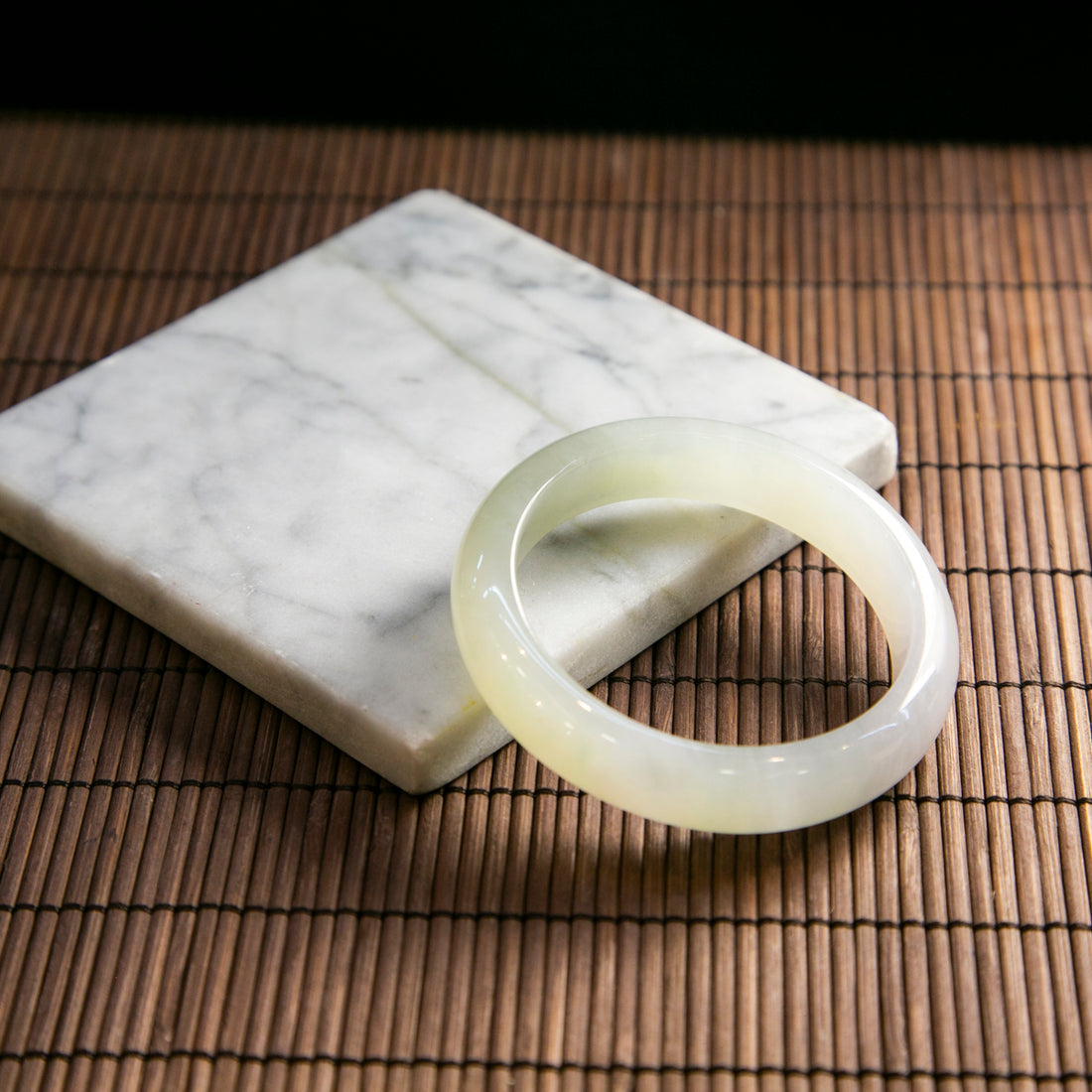 天然緬甸翡翠淡春彩正圈手鐲 (適合圈口 53-55)