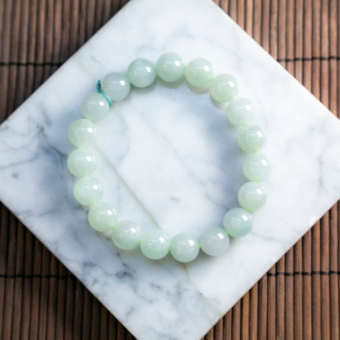 天然緬甸翡翠淡綠大珠手串