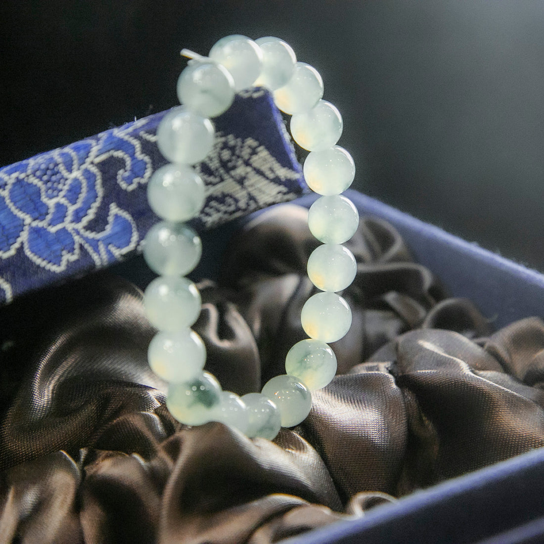 天然緬甸翡翠冰白飄花手珠串 10.0mm