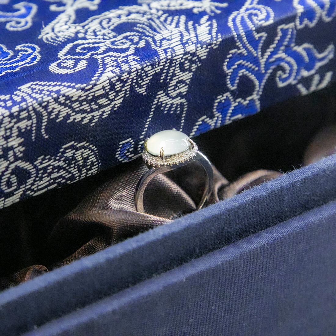 S925鑲鋯石天然緬甸翡翠冰白蛋面活動戒指