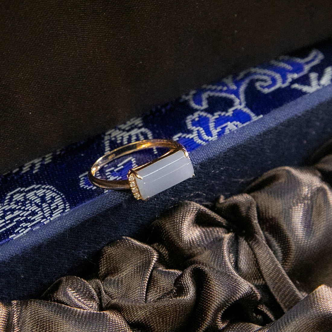 18K玫瑰金鑲鑽天然緬甸翡翠冰紫長形戒指