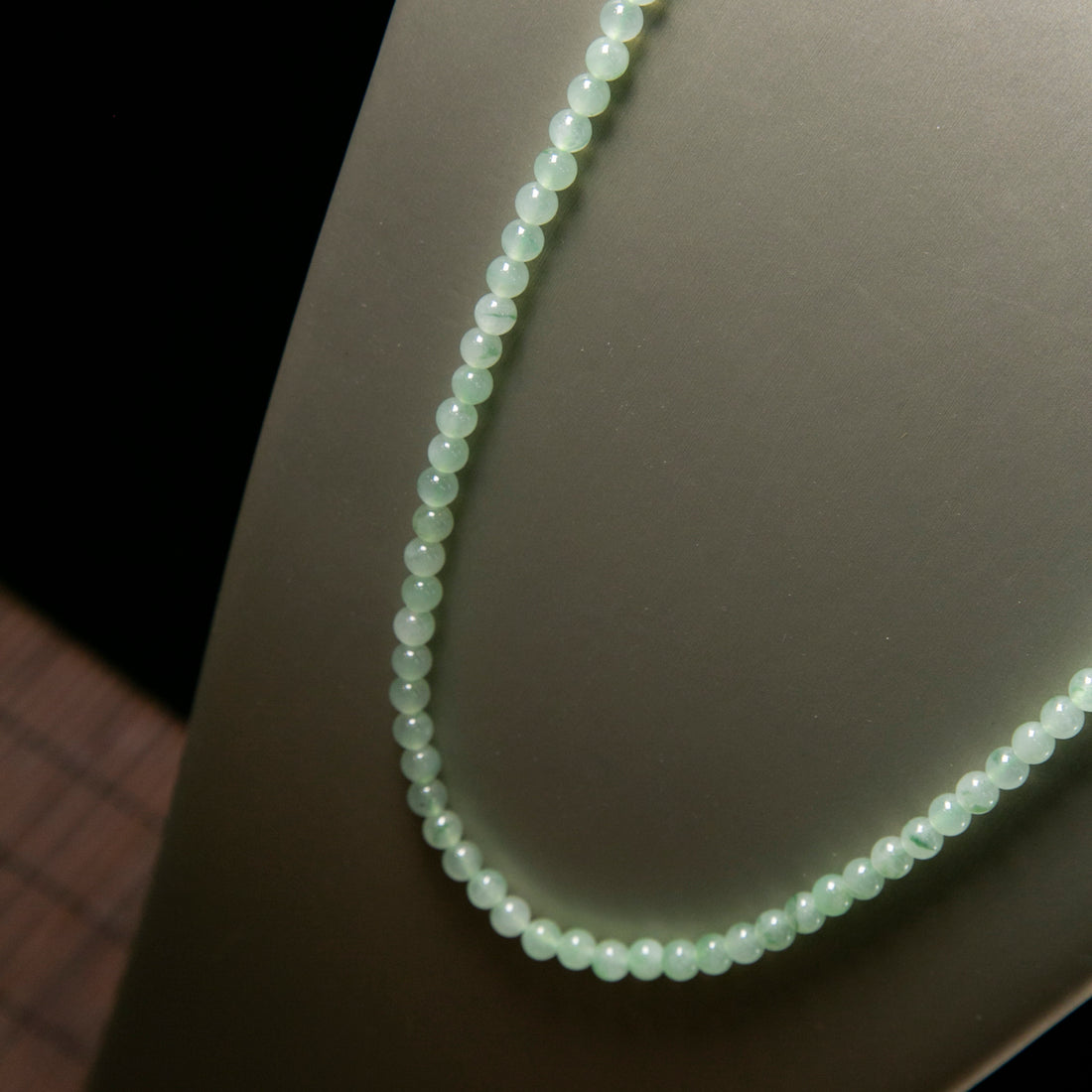 天然緬甸翡翠果綠飄花珠串