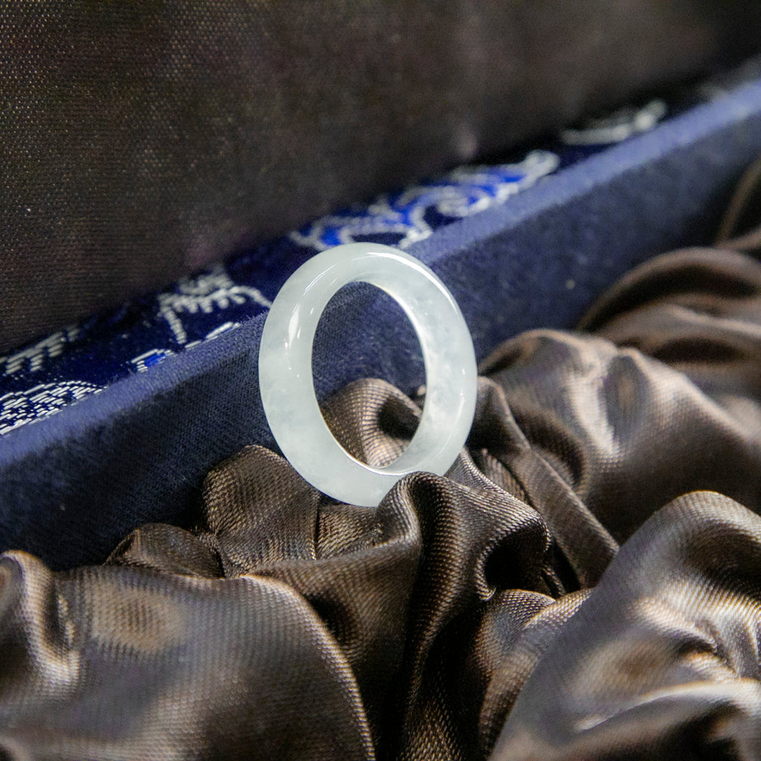 天然緬甸翡翠光感冰白飄綠玉戒