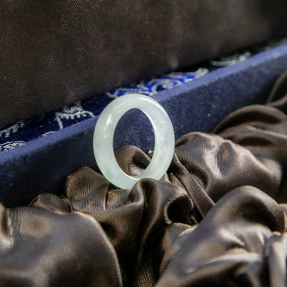 天然緬甸翡翠光感冰白飄綠玉戒