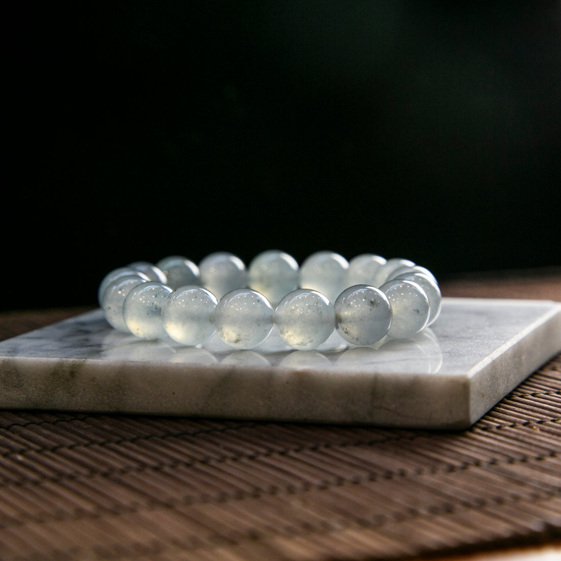 天然緬甸翡翠冰種灑烏雞大珠串