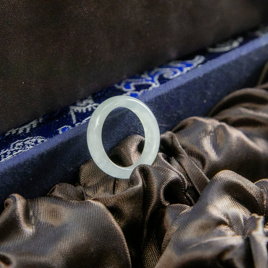 天然緬甸翡翠光感冰白飄綠玉戒