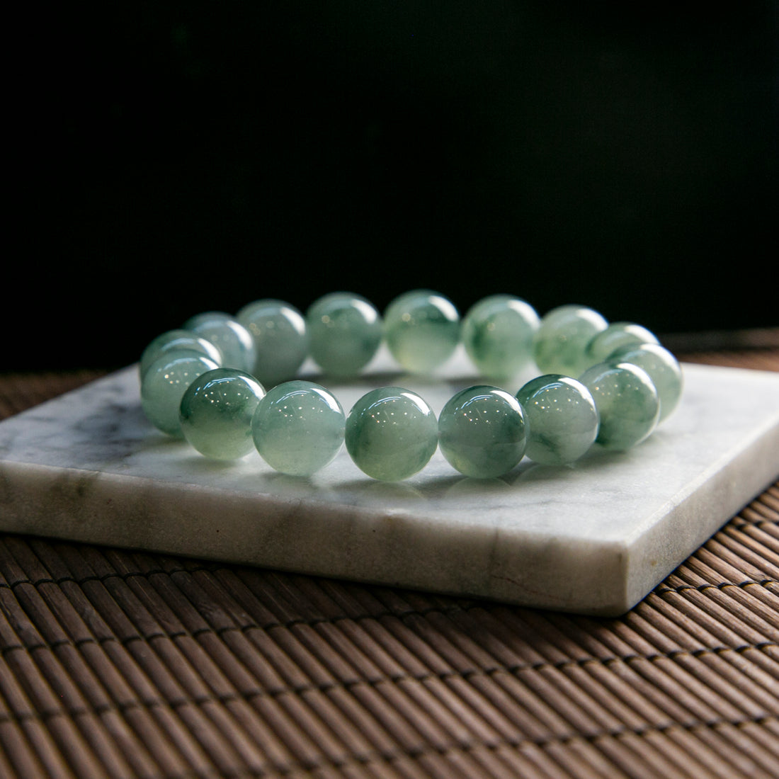 天然緬甸翡翠冰種飄藍花大珠串