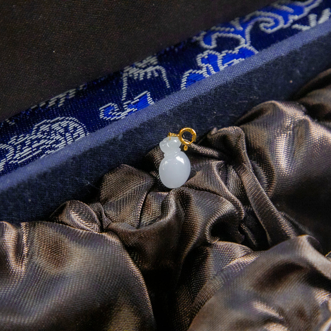 18K白金鑲鑽天然緬甸翡翠冰紫錢袋萬能扣小吊墜