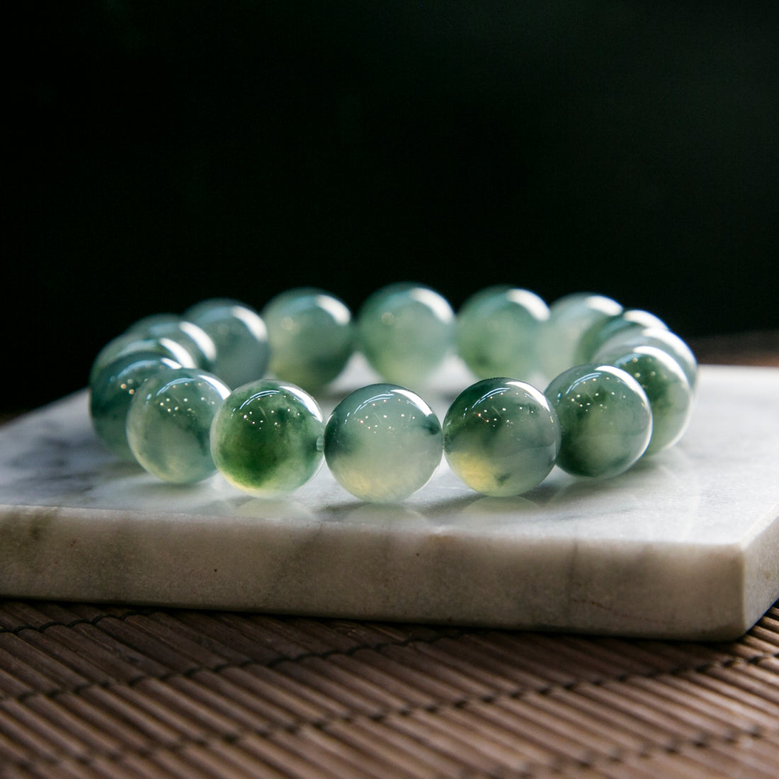 天然緬甸翡翠冰種飄藍花大珠串