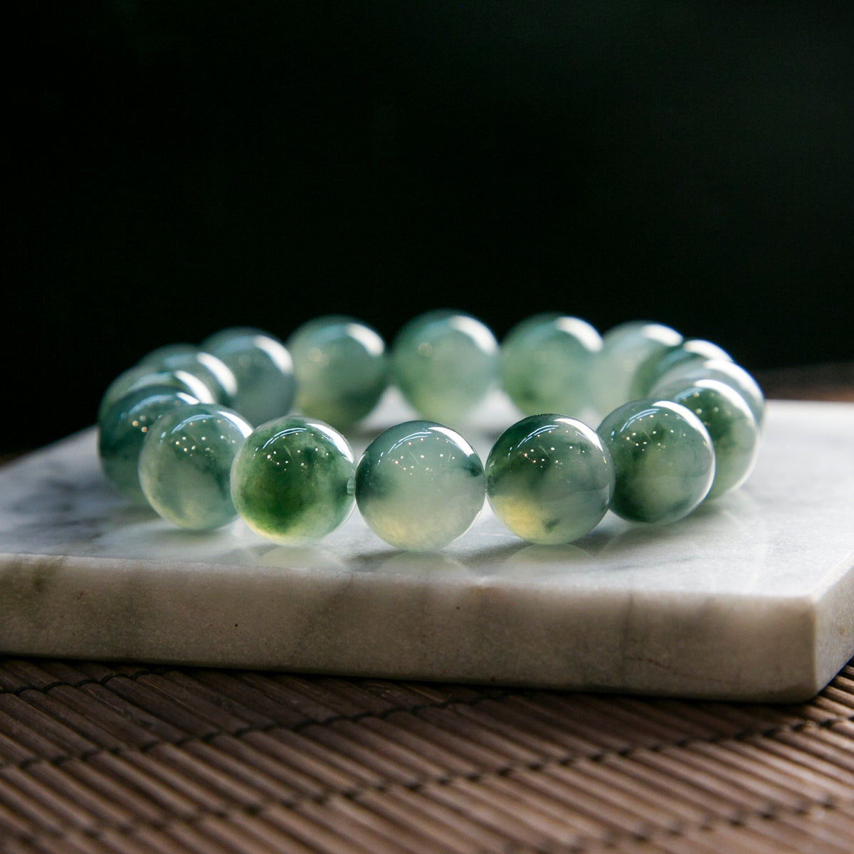 天然緬甸翡翠冰種飄藍花大珠串