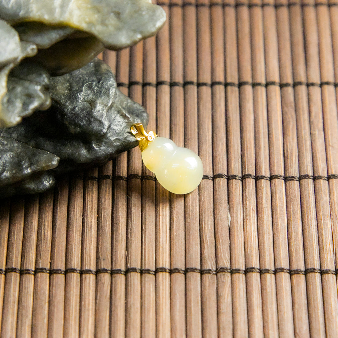 18K金鑲鑽天然緬甸翡翠冰雪梨黃葫蘆吊墜