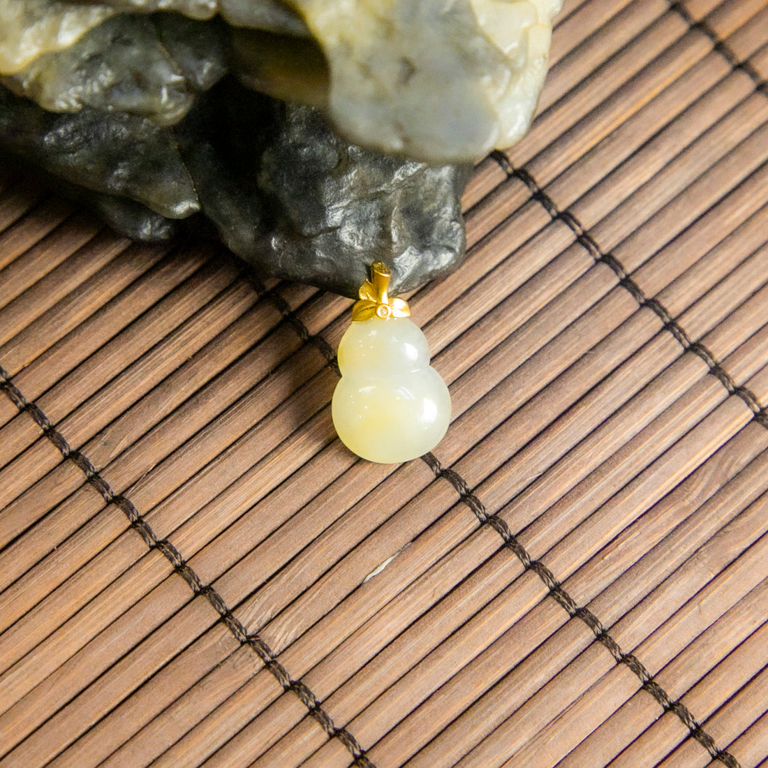 18K金鑲鑽天然緬甸翡翠冰雪梨黃葫蘆吊墜