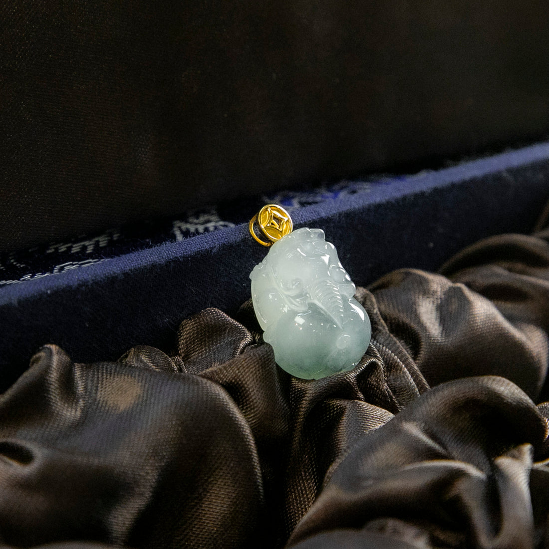 18K金天然緬甸翡翠冰飄花貔貅吊墜