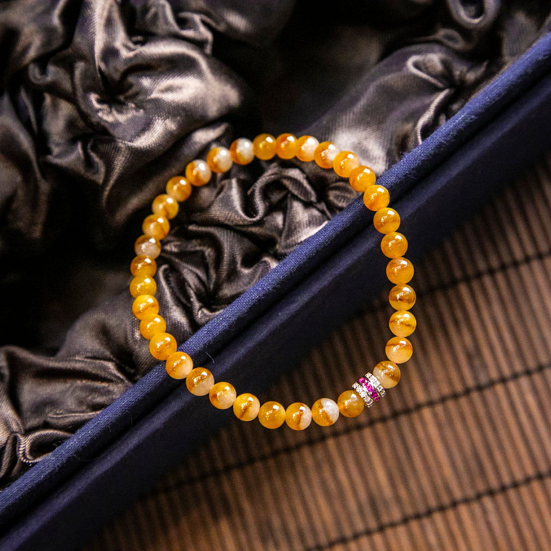 天然緬甸翡翠冰橙紅翡手珠串 (5.6mm)