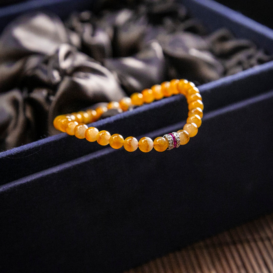 天然緬甸翡翠冰橙紅翡手珠串 (5.6mm)