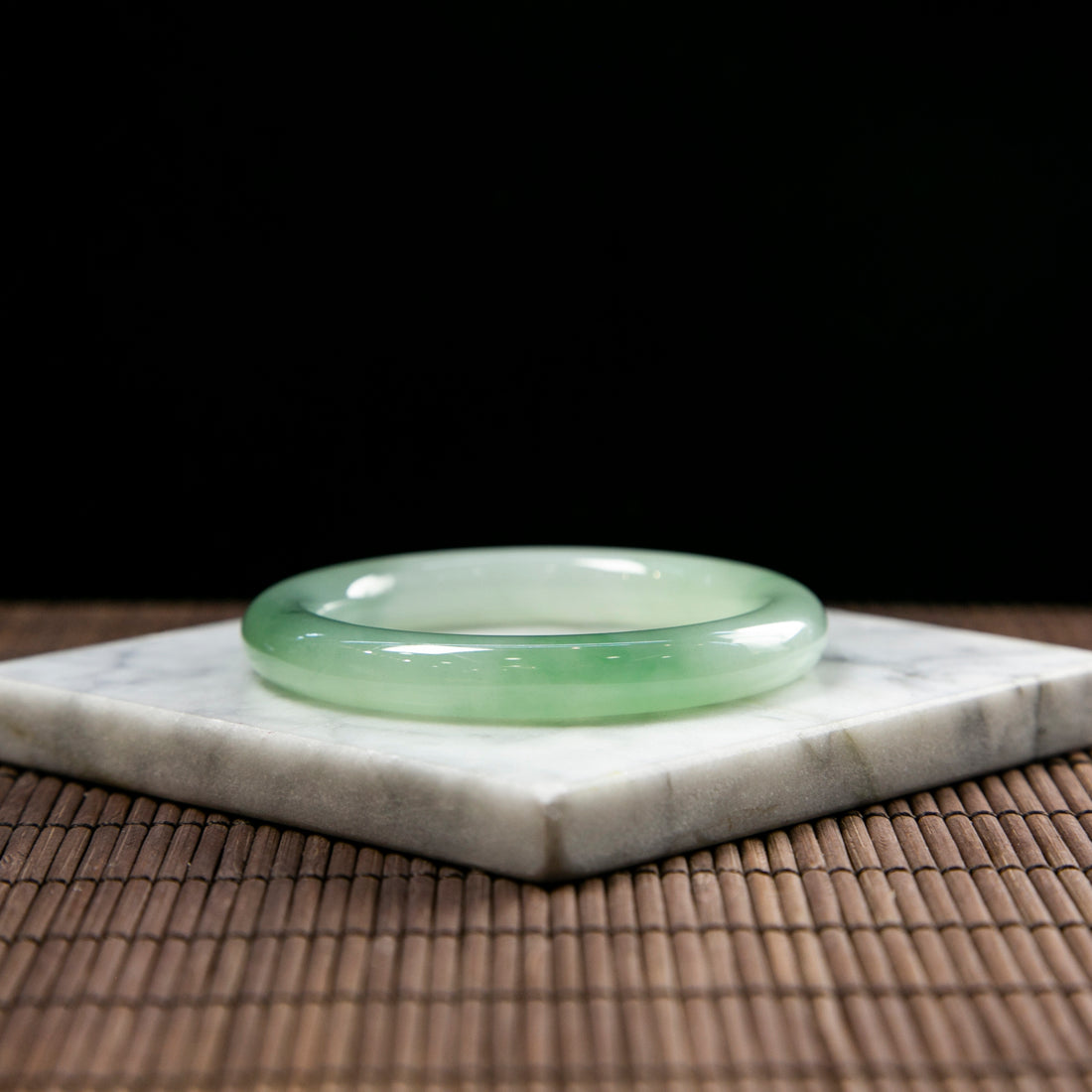 Natural Burmese Jade Icy Green Full Circle Bangle (Fits 50-52mm)