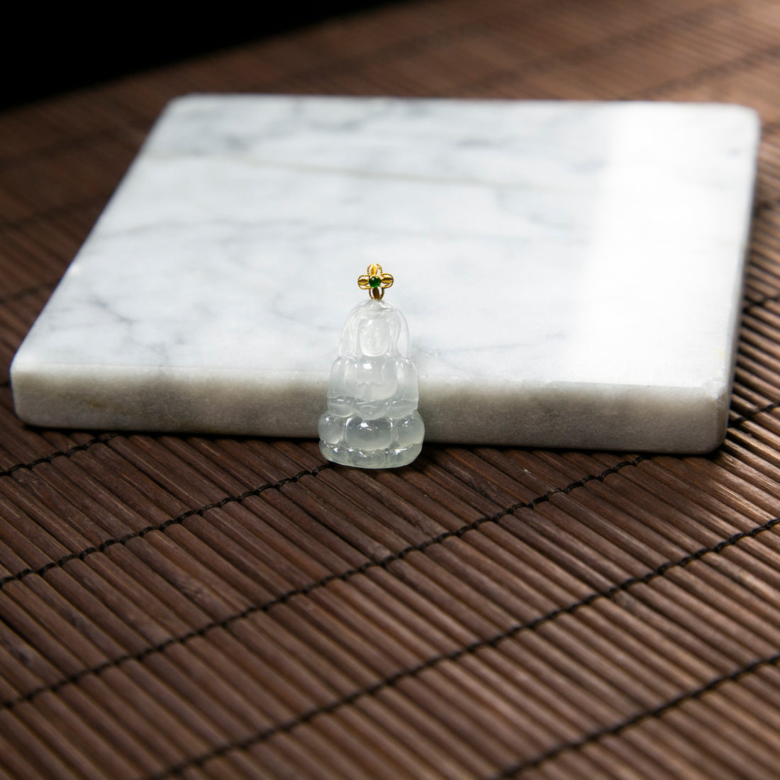 18K金天然緬甸翡翠冰白觀音吊墜 (價錢已包證書)