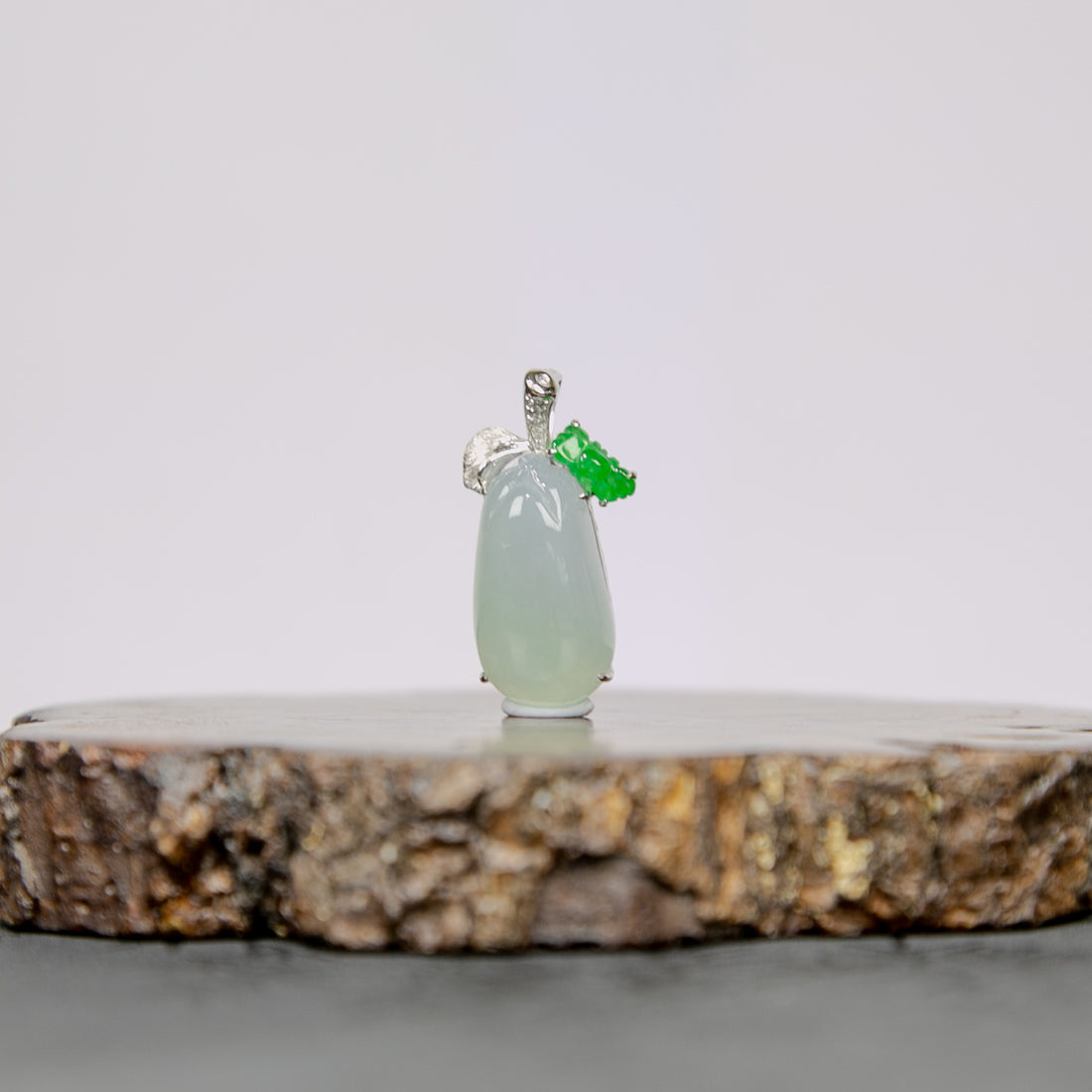 18K White Gold Diamond-Set Natural Burmese Vivid Green & White-Base Pale Green Blessing Melon Pendant
