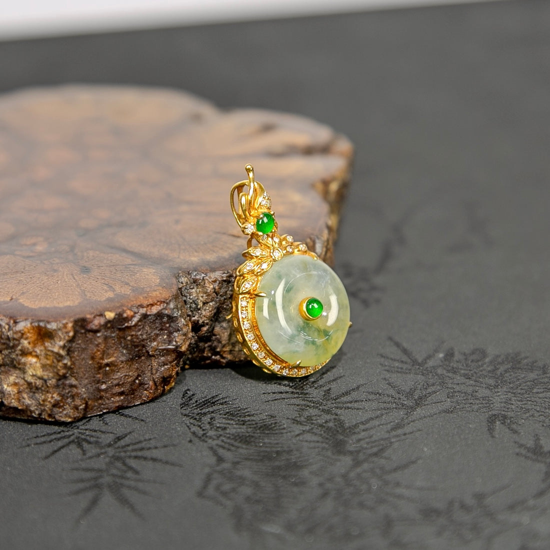 18K Yellow Gold Diamond-Set Natural Burmese Vivid Green & White-Base Yellow-Jade Floating-Green-Flower Safety Buckle Pendant