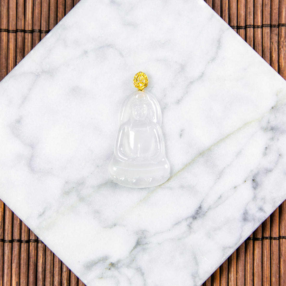 18K金鑲鑽天然緬甸翡翠冰白觀音吊墜