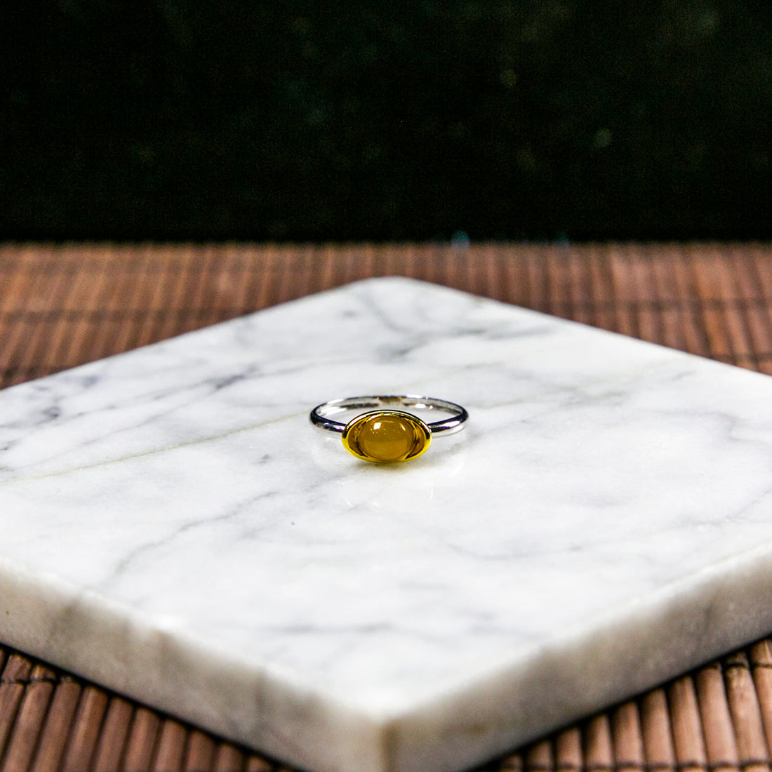 18K Gold Natural Burmese Jade Icy Yellow Cabochon Ring with Sycee Design