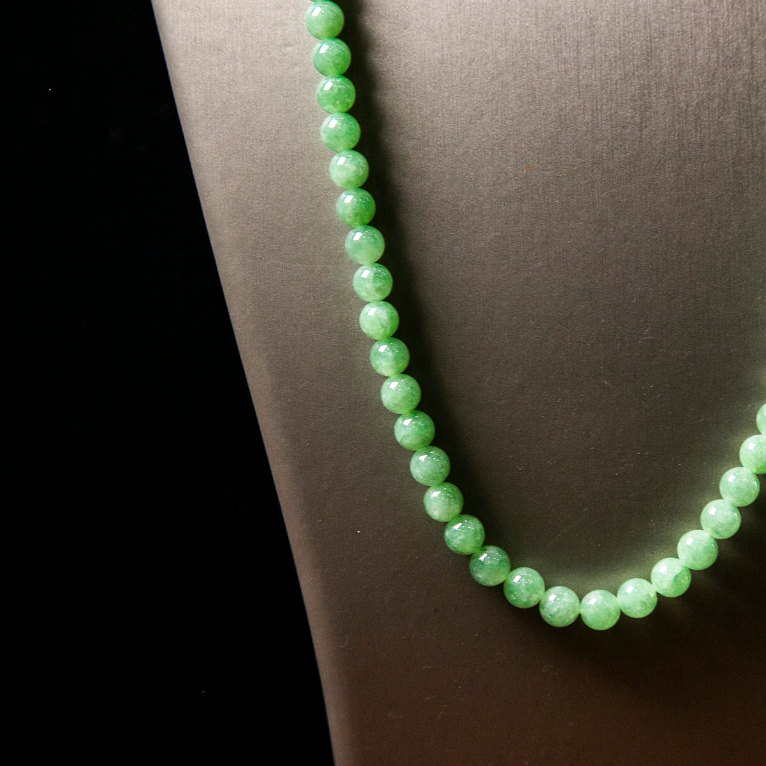 Natural Burmese Jade Light Green Beaded Necklace