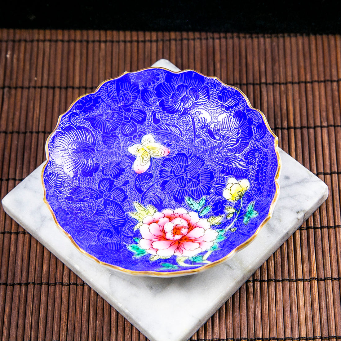 Jing-De Town Carved Overglaze Enamel Blue Plate (Single Piece)