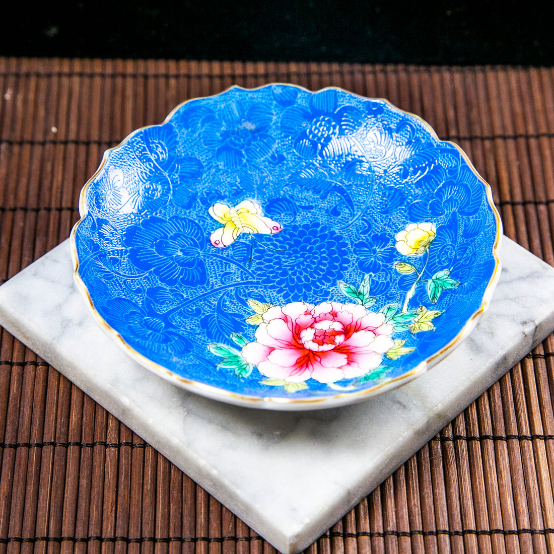 Jing-De Town Carved Overglaze Enamel Light Blue Plate (Single Piece)
