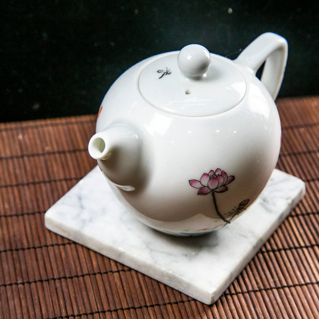 Jing-De Town Handmade Master-Crafted Teapot with Saucer (1 Set)