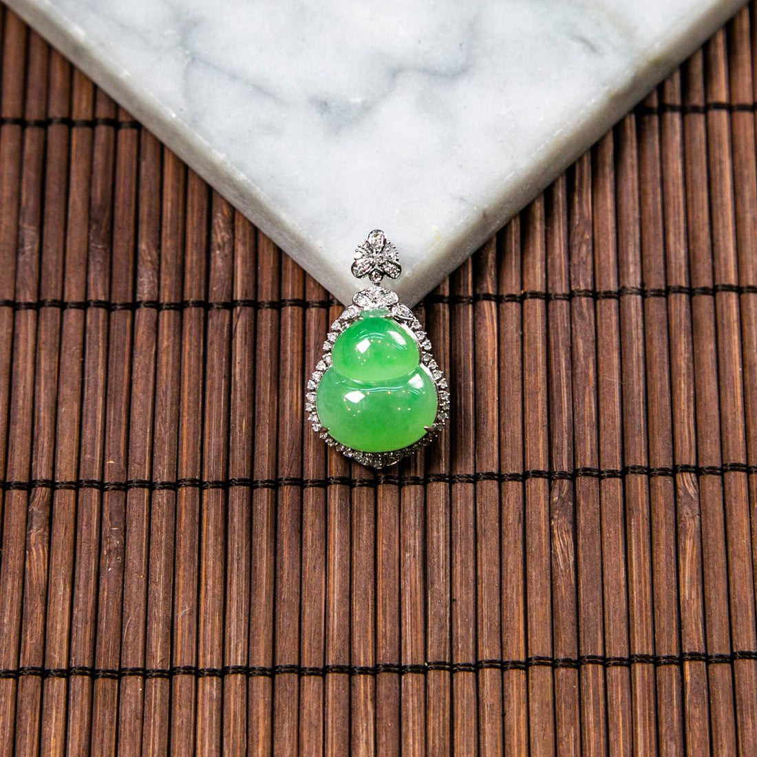 18K Platinum Diamond Natural Burmese Jade Bright Green Hulu Pendant