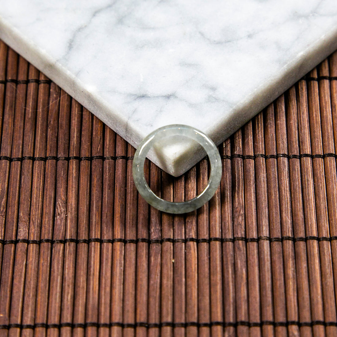 天然緬甸翡翠光感冰種烏雞玉戒