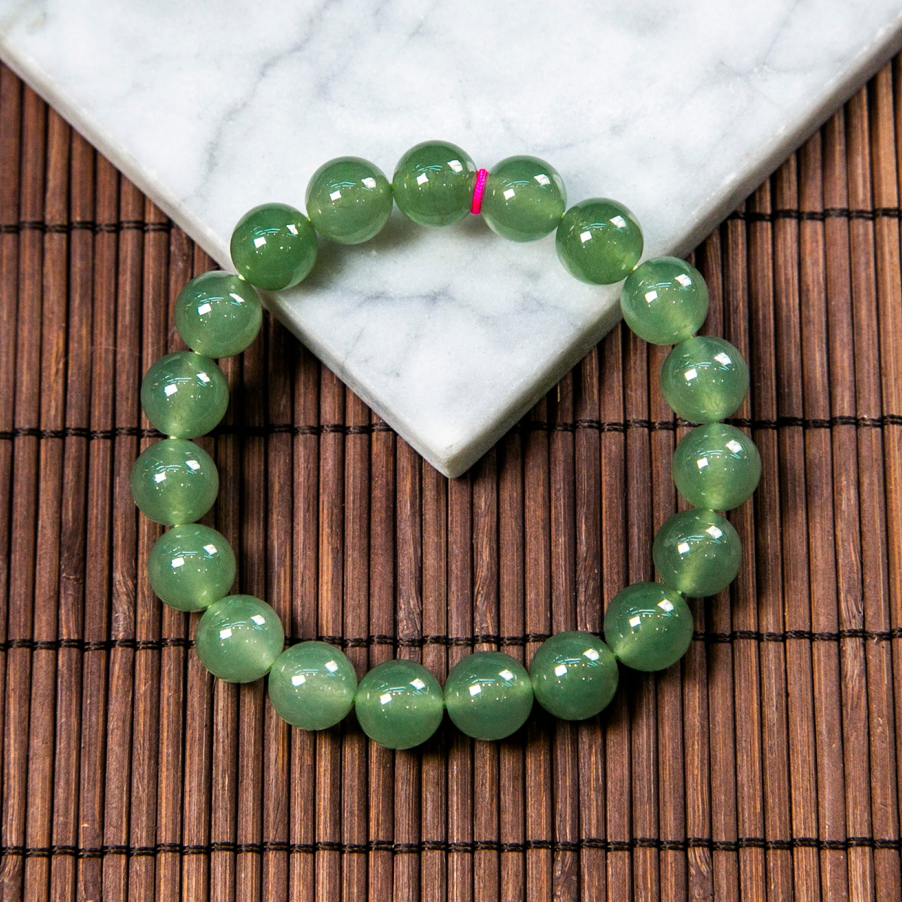 天然緬甸翡翠冰種濃果綠手珠串