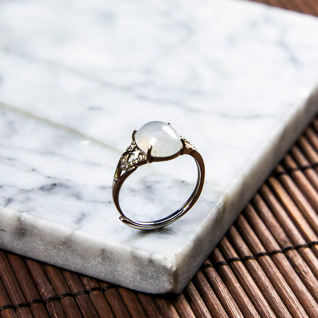 S925鑲鋯石天然緬甸翡翠冰白蛋面活動戒指