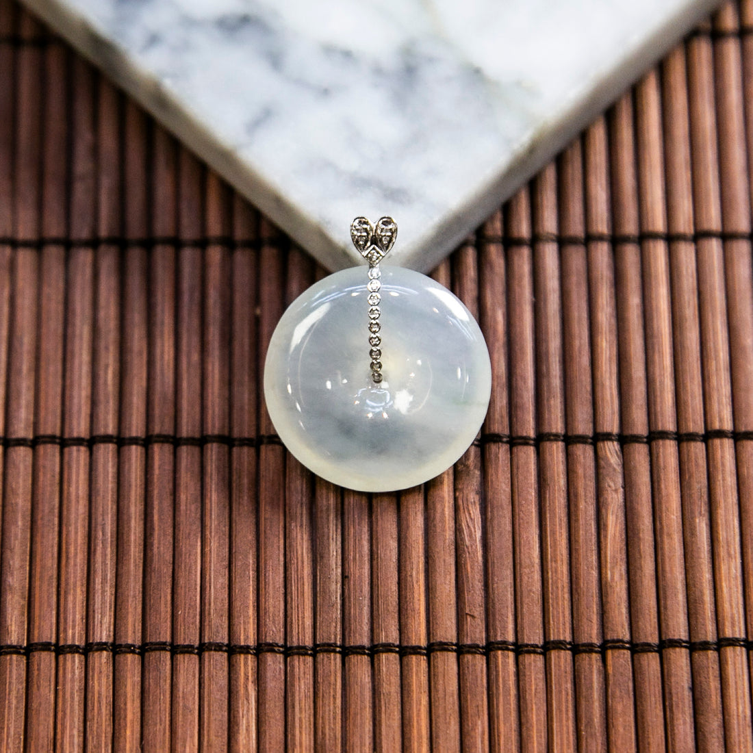 18K白金天然緬甸翡翠冰白平安扣吊墜