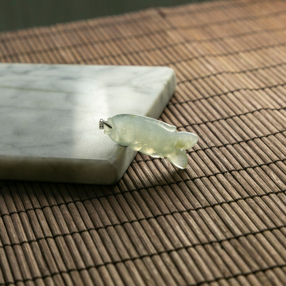 18K天然緬甸冰種年年有魚翡翠吊墜