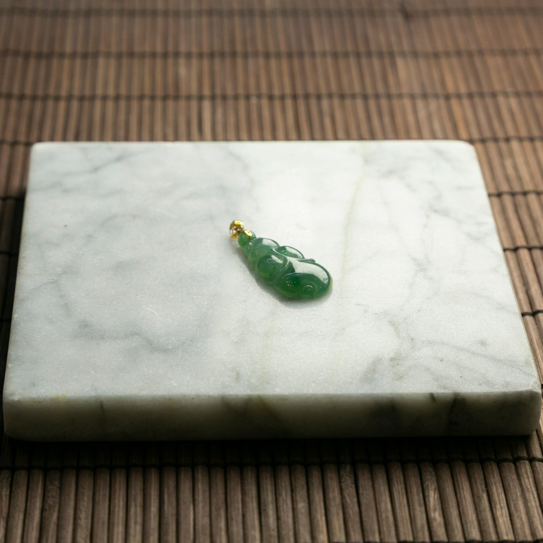 18K天然緬甸冰種年年有魚翡翠吊墜