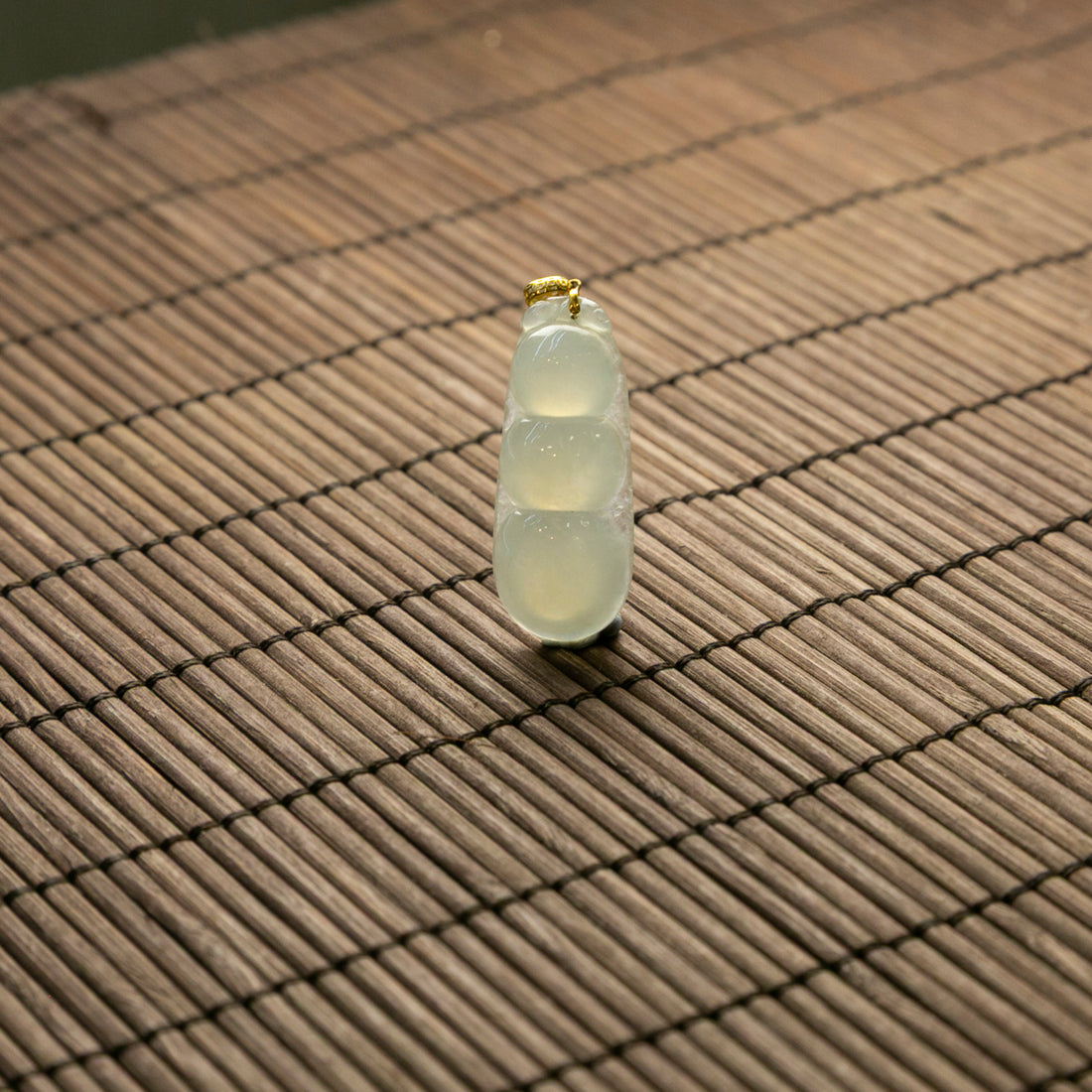 18K Gold Natural Burmese Jade Icy White Bean Pendant