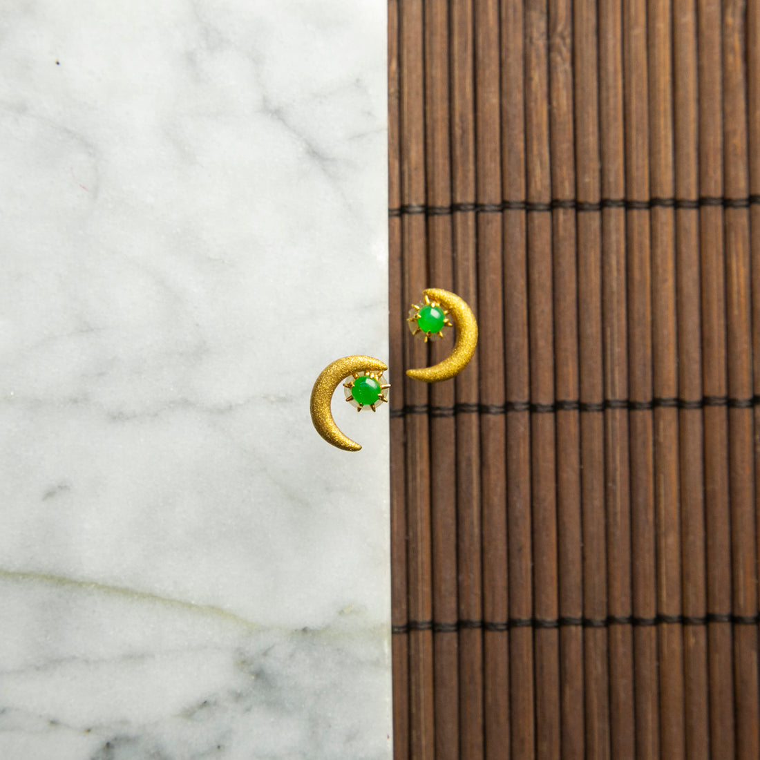 18K黃金日月造型天然緬甸陽綠翡翠耳針