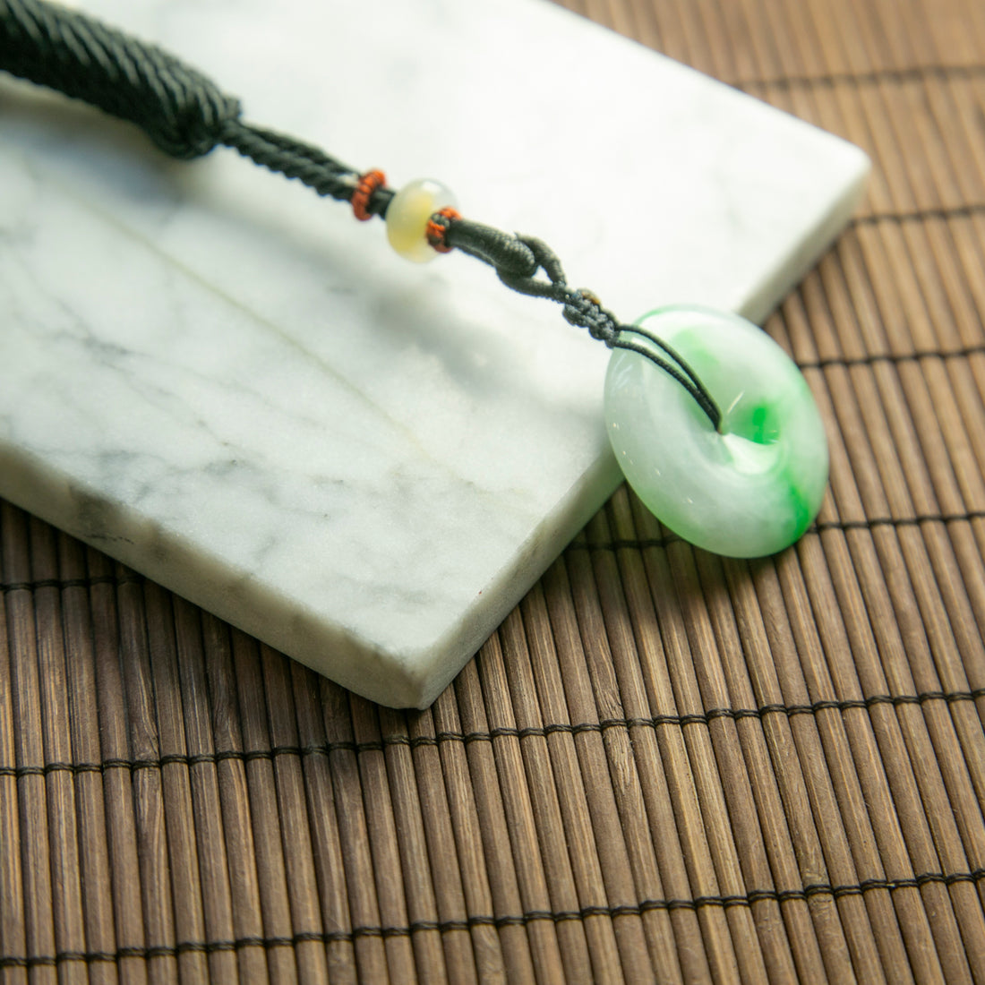 天然緬甸翡翠白底青平安扣吊墜